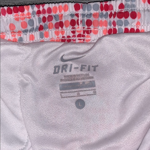 Nike Dri-Fit athletic shorts - Picture 3 of 4
